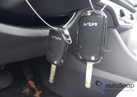 2022 Kia Niro Lx z USA, uszkodzony, nr VIN KNDCB3LC9N5538642